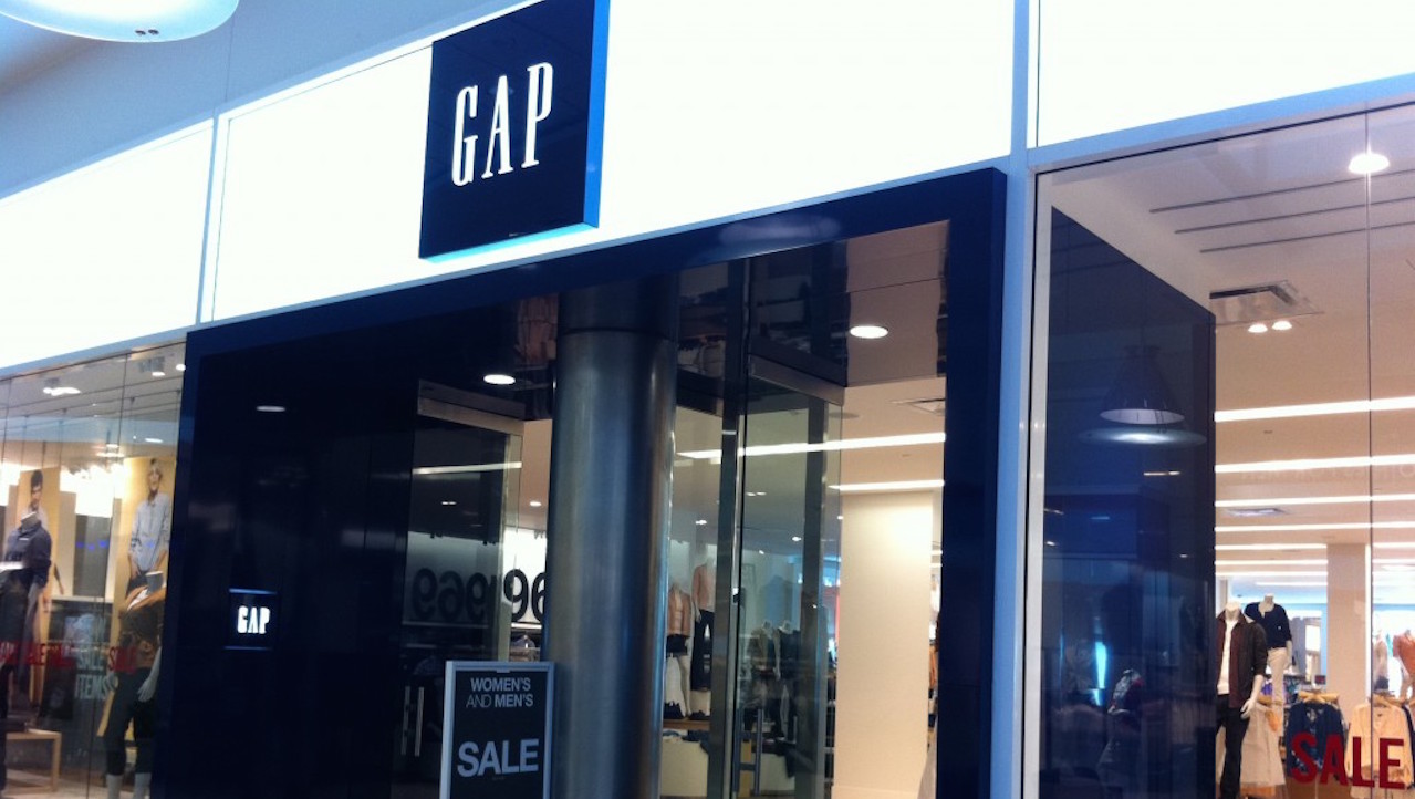 Gap hoodie emma 2025 chamberlain