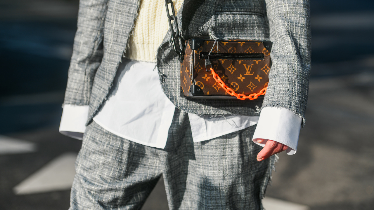 street style louis vuitton waist bag