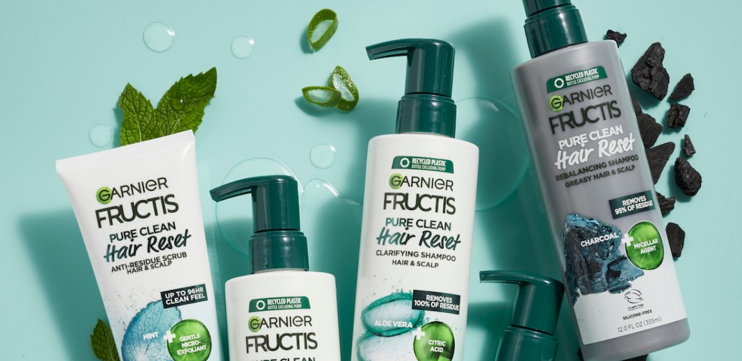 Photograph of a various Gaier Fructis products.