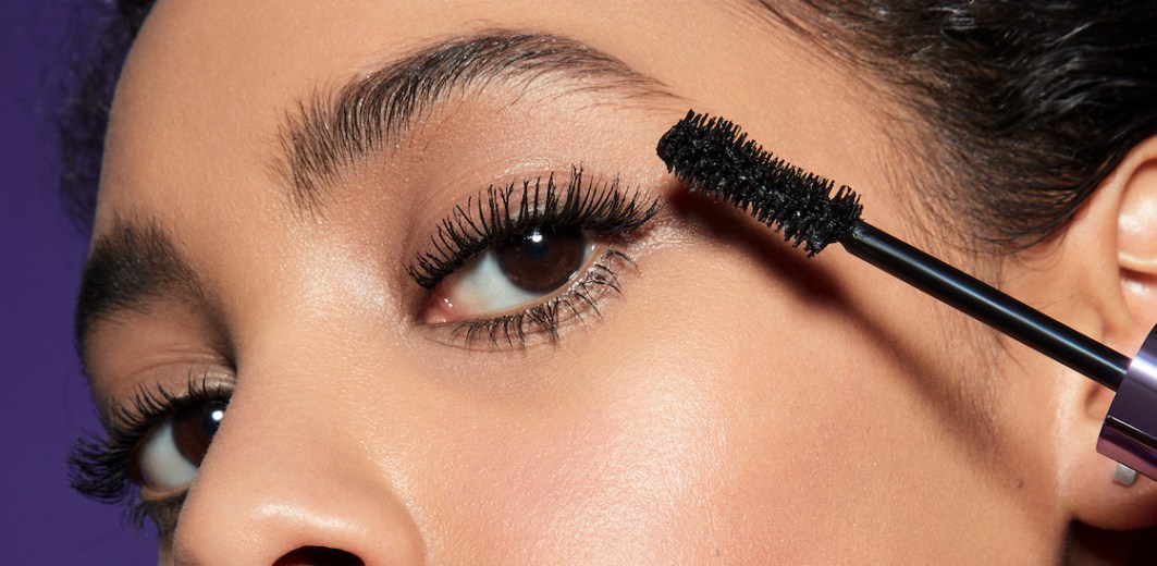 Leah in Big Mood Mascara