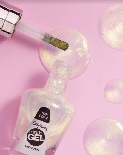 Glossy Pop Newsletter: Something Navy wants to be more than an 'influencer-founded' brand 5 Glossy Pop Newsletter: Something Navy wants to be more than an 'influencer-founded' brand