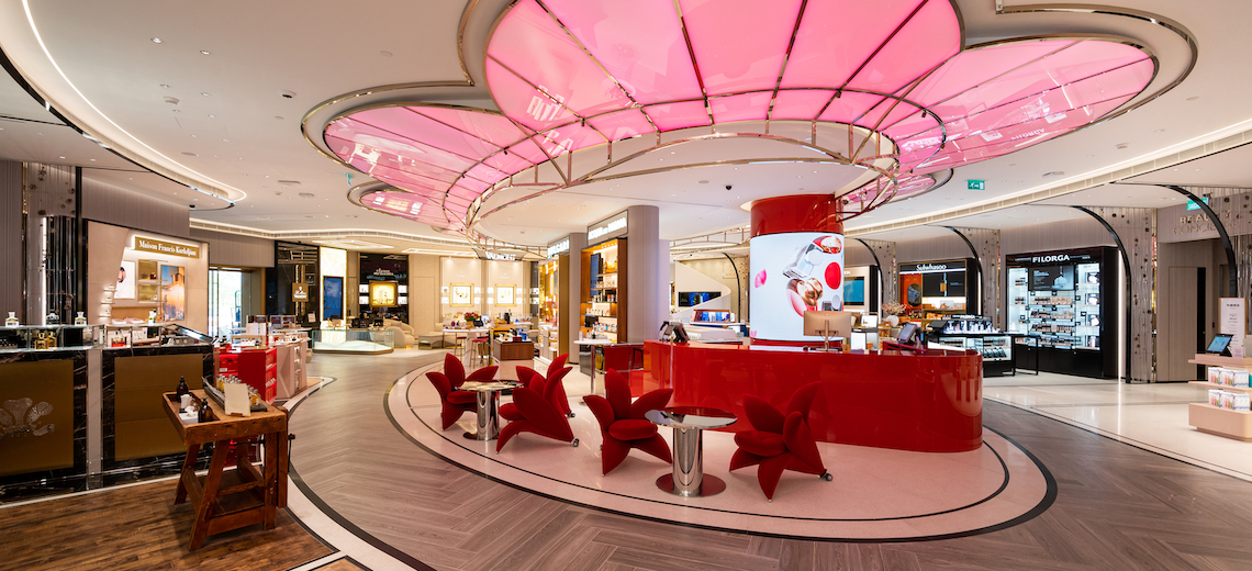 Chanel launches No 5 Spaceship activation at Heathrow - Global Cosmetics  News