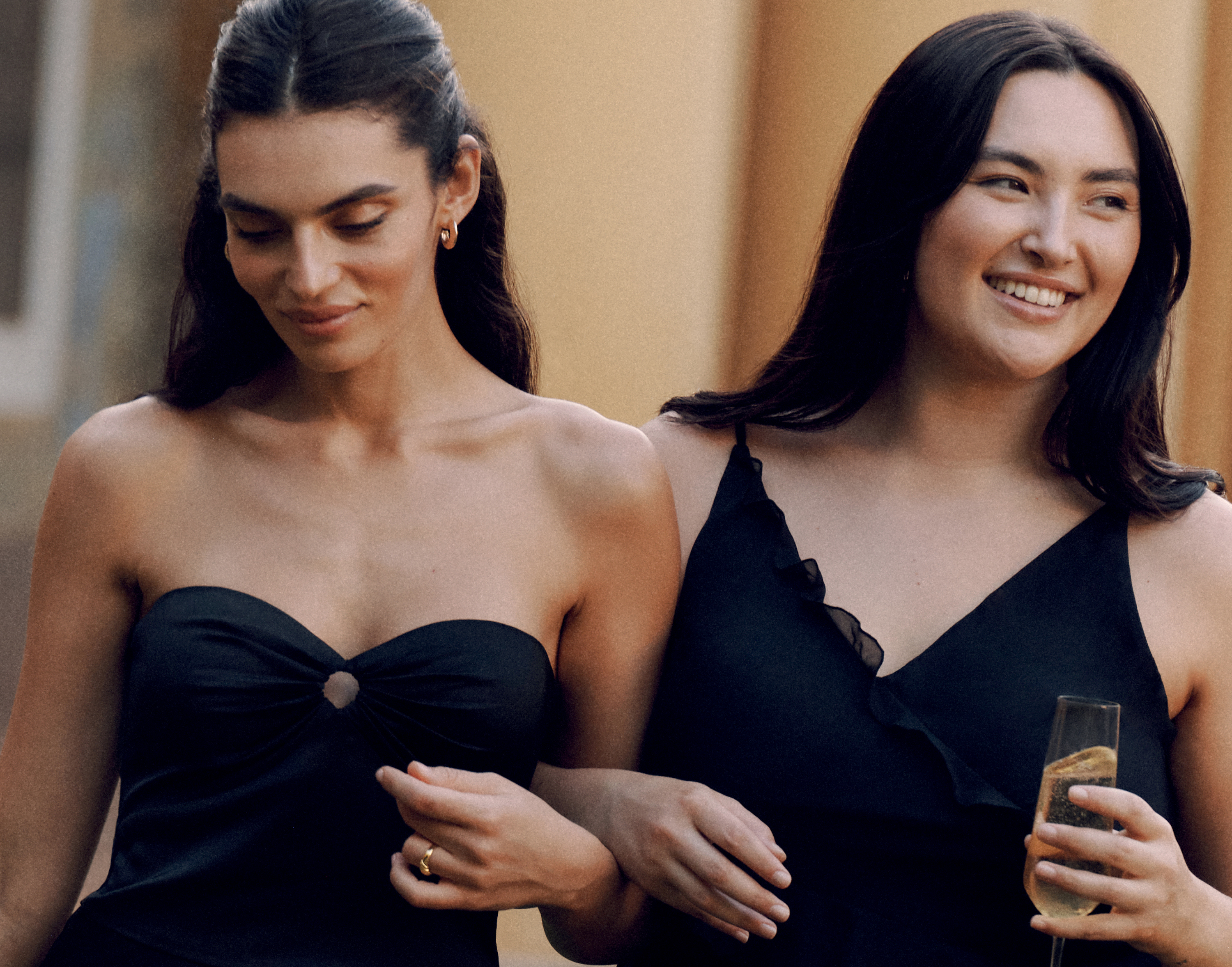 値下げ不可旗艦店新品Abercrombie&Fitch最高級スウィングジャケット Abercrombie & Fitch aims to build on hot streak with new bridal