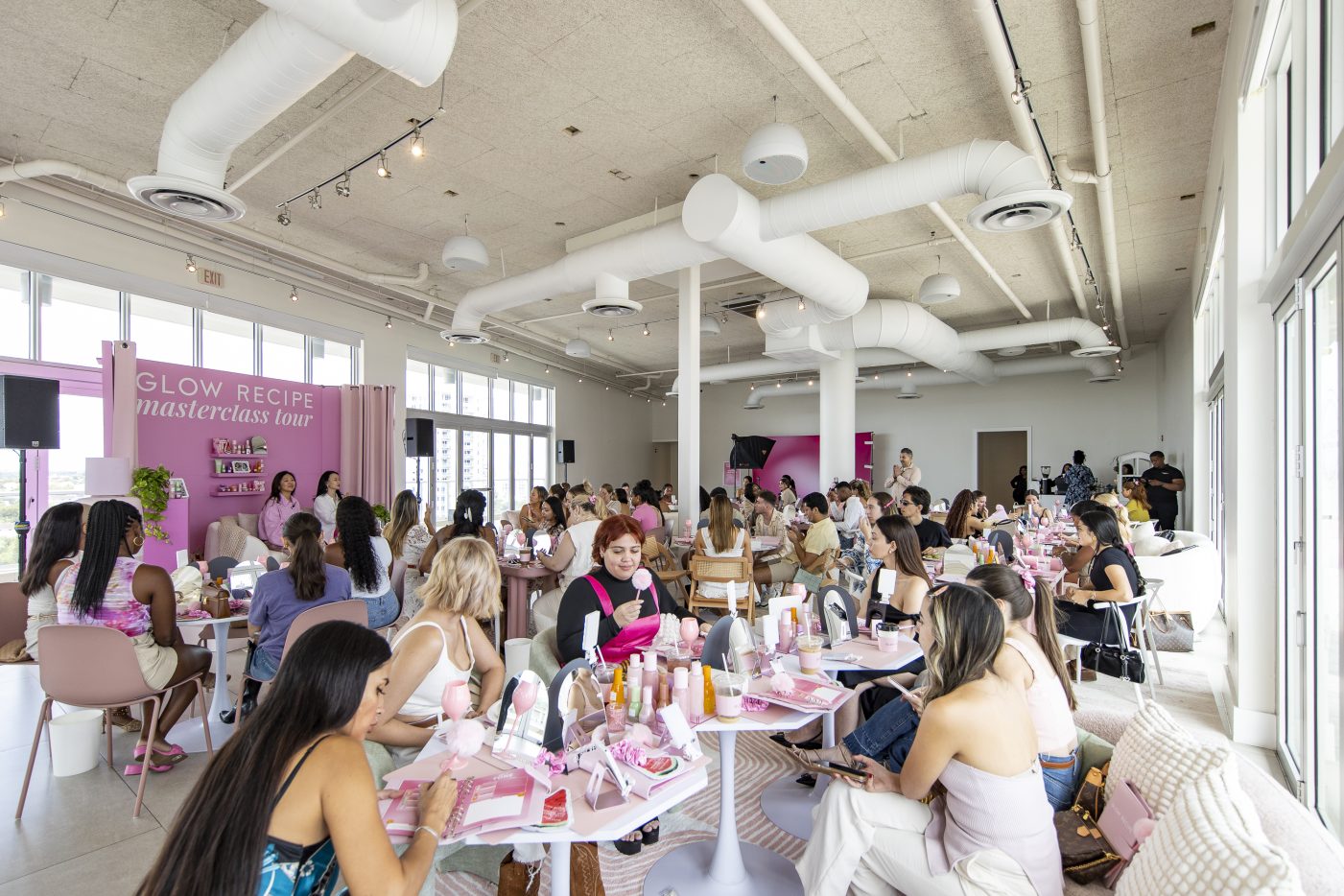 Glossy Pop Newsletter: Glow Recipe prioritizes IRL community with a masterclass tour Glossy Pop Newsletter: Glow Recipe prioritizes IRL community with a masterclass tour