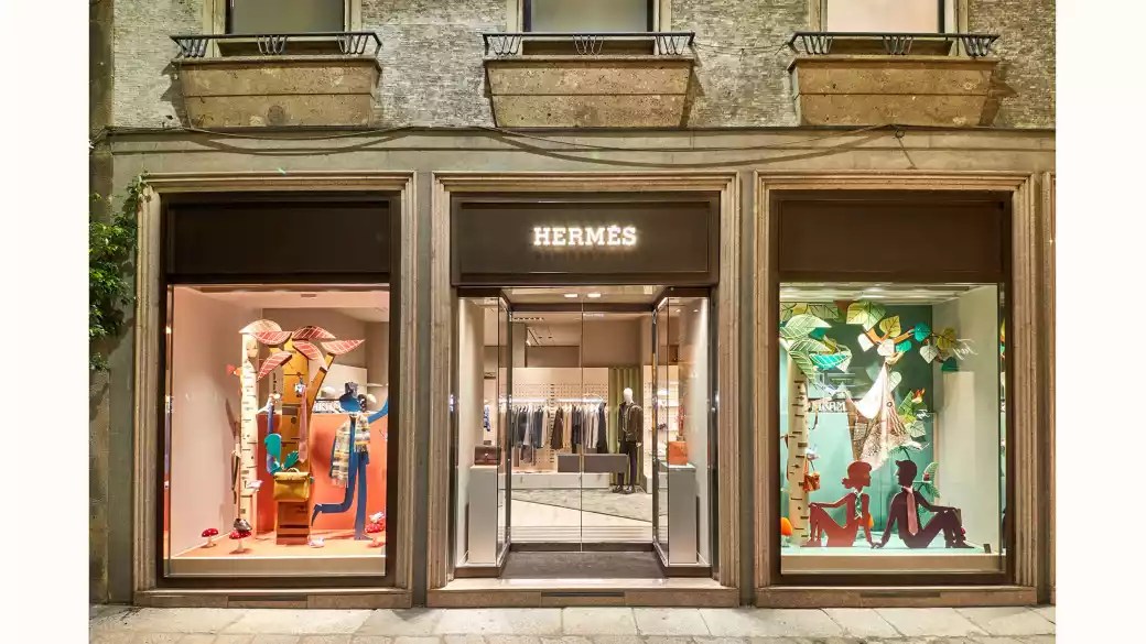 Hermès price hike sets stage for American tourist boom in Europe